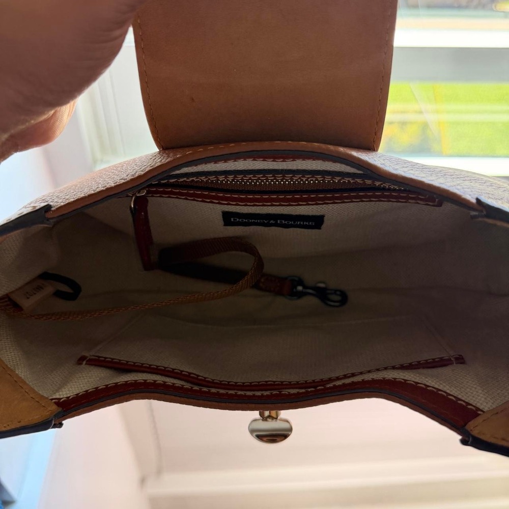 CARAMEL DOONEY AND BOURKE PEBBLE TURNLOCK HOBO 26 - Picture 6 of 7